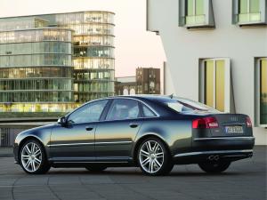 Audi S8 2005 года  (WW)